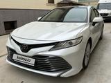 Toyota Camry 2019 года за 17 500 000 тг. в Шымкент