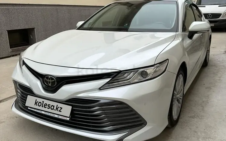 Toyota Camry 2019 года за 17 500 000 тг. в Шымкент