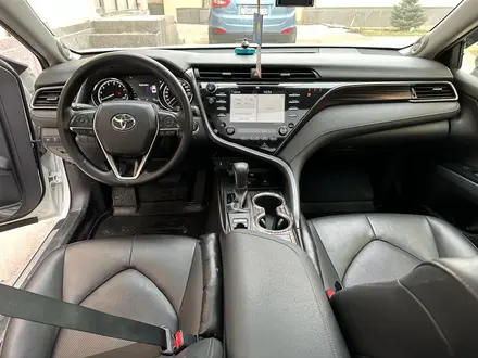 Toyota Camry 2019 года за 17 500 000 тг. в Шымкент – фото 6