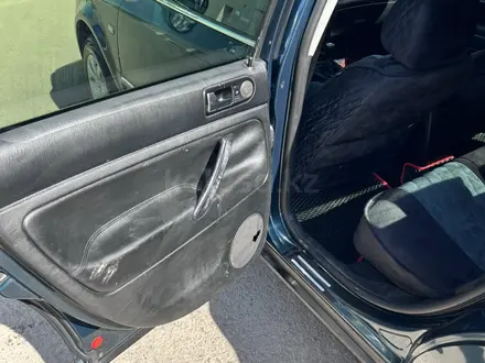 Volkswagen Passat 2001 года за 2 500 000 тг. в Астана – фото 10