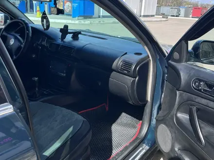 Volkswagen Passat 2001 года за 2 500 000 тг. в Астана – фото 8