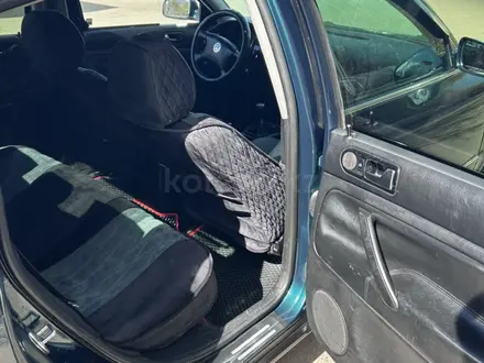 Volkswagen Passat 2001 года за 2 500 000 тг. в Астана – фото 9