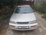 Mazda 323 1995 года за 650 000 тг. в Шымкент – фото 2