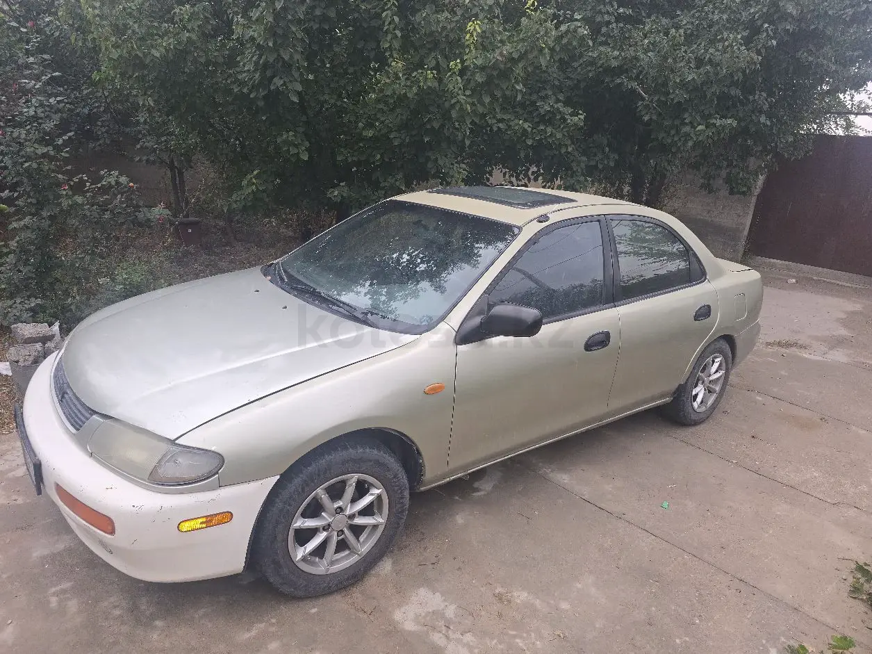 Mazda 323, 1995