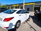 Hyundai Solaris 2015 годаfor4 700 000 тг. в Караганда – фото 2