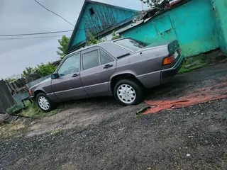Mercedes-Benz 190