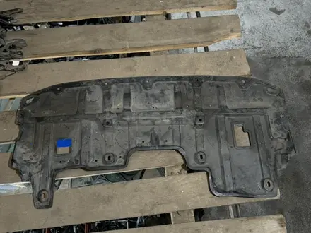 Защита под двигатель пластик оригинал NISSAN TEANA J32 за 25 000 тг. в Астана