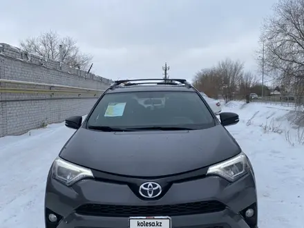 Toyota RAV4 2016 года за 8 450 000 тг. в Актобе – фото 3