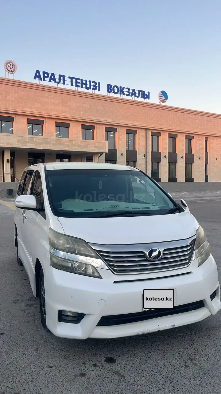 Toyota Vellfire, 2011