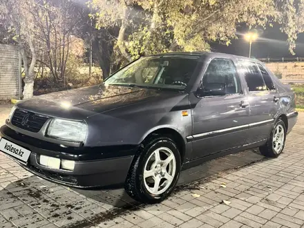 Volkswagen Vento 1993 года за 1 500 000 тг. в Тараз – фото 4