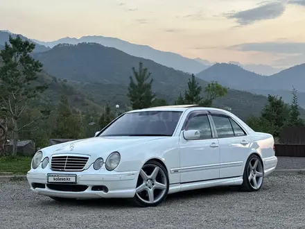 Mercedes-Benz E 55 AMG 2000 года за 12 000 000 тг. в Алматы – фото 30