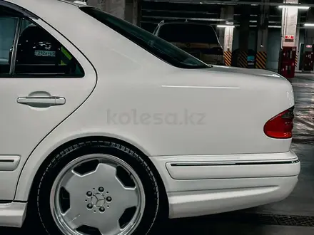 Mercedes-Benz E 55 AMG 2000 года за 12 000 000 тг. в Алматы – фото 35