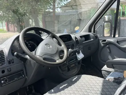 Mercedes-Benz Sprinter 2005 года за 8 500 000 тг. в Алматы – фото 4