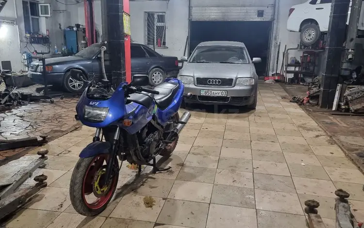 Kawasaki  GPZ 500 1997 года за 1 000 000 тг. в Астана