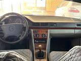 Mercedes-Benz E 200 1994 годаfor1 500 000 тг. в Кызылорда – фото 5