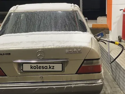 Mercedes-Benz E 230 1990 года за 950 000 тг. в Казалинск