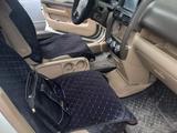 Honda CR-V 2004 года за 4 400 000 тг. в Алтай – фото 3