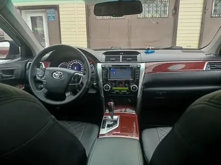 Toyota Camry 2014 года за 10 500 000 тг. в Астана – фото 11