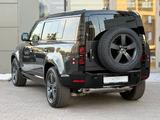 Land Rover Defender X-Dynamic SE 2025 года за 78 099 000 тг. в Алматы – фото 4