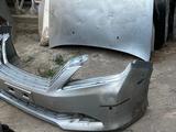 Бампер передний на Toyota Camry за 100 000 тг. в Алматы