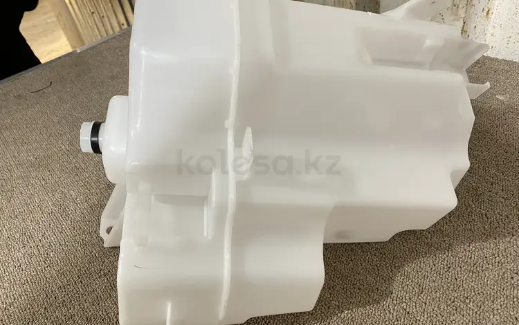 Бачок омывателя — Toyota RAV4 2014 — с моторчиком за 17 000 тг. в Алматы
