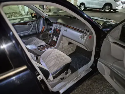 Mercedes-Benz E 280 2001 года за 4 000 000 тг. в Алматы – фото 12