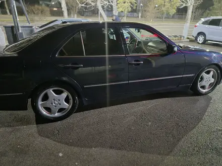 Mercedes-Benz E 280 2001 года за 4 000 000 тг. в Алматы – фото 15