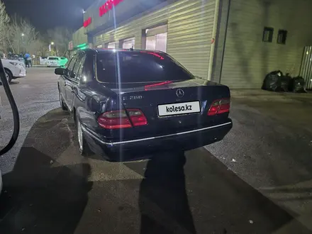 Mercedes-Benz E 280 2001 года за 4 000 000 тг. в Алматы – фото 18