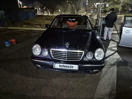 Mercedes-Benz E 280 2001 года за 4 000 000 тг. в Алматы