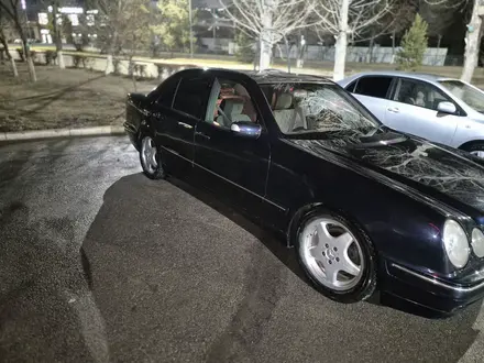 Mercedes-Benz E 280 2001 года за 4 000 000 тг. в Алматы – фото 7