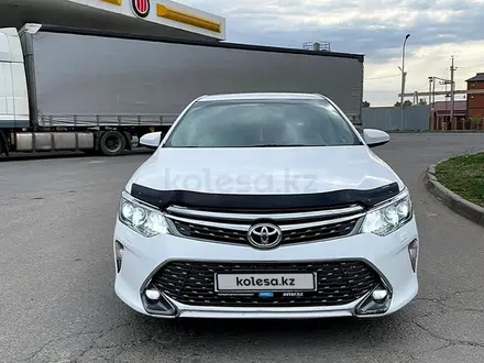 Toyota Camry 2014 года за 11 000 000 тг. в Уральск – фото 2