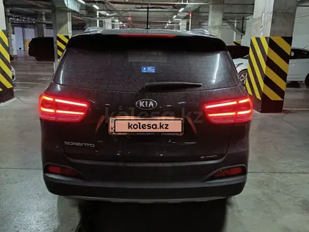 Kia Sorento 2015 года за 12 000 000 тг. в Астана – фото 4