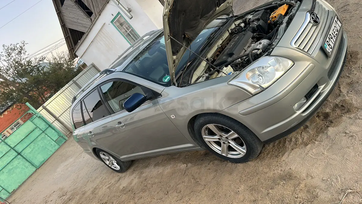 Toyota Avensis, 2004