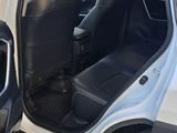 Toyota RAV4 2020 года за 14 800 000 тг. в Атырау – фото 4