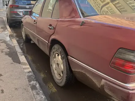 Mercedes-Benz E 230 1991 года за 1 200 000 тг. в Алматы – фото 5