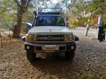 Toyota Land Cruiser 2010 года за 17 000 000 тг. в Актобе – фото 2