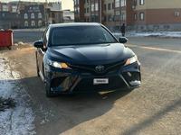 Toyota Camry 2018 годаүшін9 500 000 тг. в Уральск