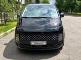 Hyundai Staria 2023 годаүшін22 600 000 тг. в Алматы – фото 3