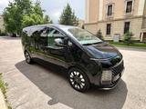 Hyundai Staria 2023 годаүшін22 600 000 тг. в Алматы – фото 4