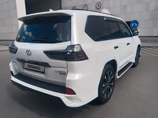 Lexus LX 570
