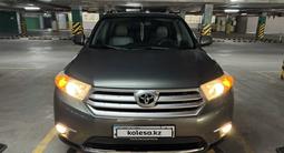 Toyota Highlander 2013 года за 13 300 000 тг. в Павлодар