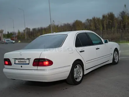 Mercedes-Benz E 280 1998 года за 2 950 000 тг. в Шымкент – фото 5