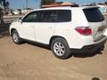 Toyota Highlander 2011 года за 8 500 000 тг. в Актобе – фото 2