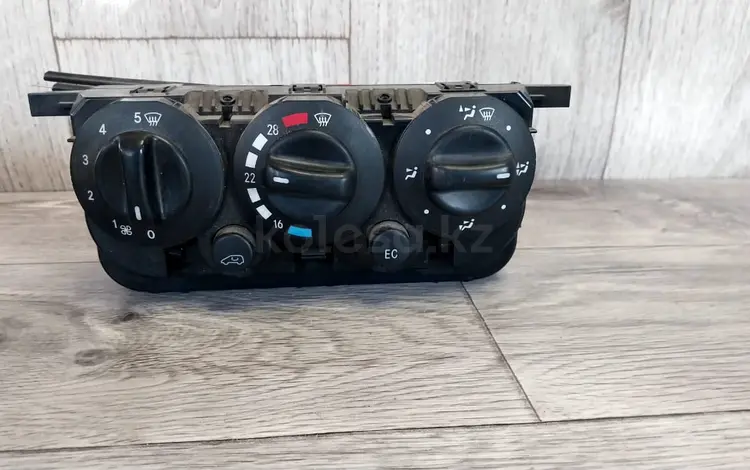 Блок управления климатом Mercedes A класс, рестайлинг за 25 000 тг. в Караганда