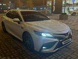 Toyota Camry 2022 года за 17 999 000 тг. в Алматы – фото 3