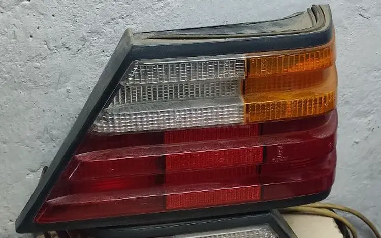 Задние фонари W124 за 20 000 тг. в Житикара