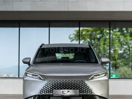 OMODA C7 Premium Plus 2025 года за 10 990 000 тг. в Актобе – фото 2
