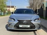 Lexus ES 250 2021 годаүшін23 770 000 тг. в Алматы – фото 2