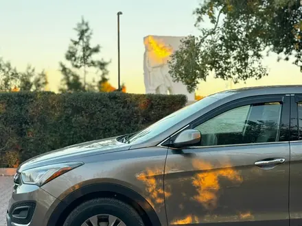 Hyundai Santa Fe 2015 года за 5 700 000 тг. в Уральск – фото 3