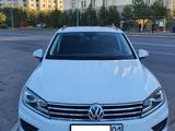 Volkswagen Touareg 2015 года за 16 000 000 тг. в Астана
